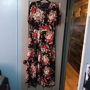 Floral V-Neck Maxi Dress with Elastic Waist Sheer - Black & Red